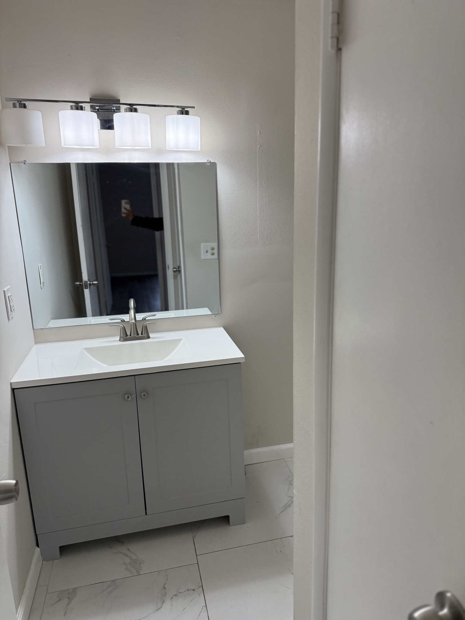 1 Bedroom at 305 N. Robinson Circle