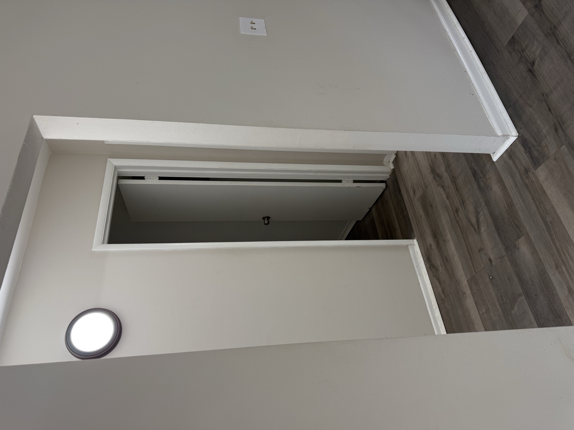 1 Bedroom at 305 N. Robinson Circle