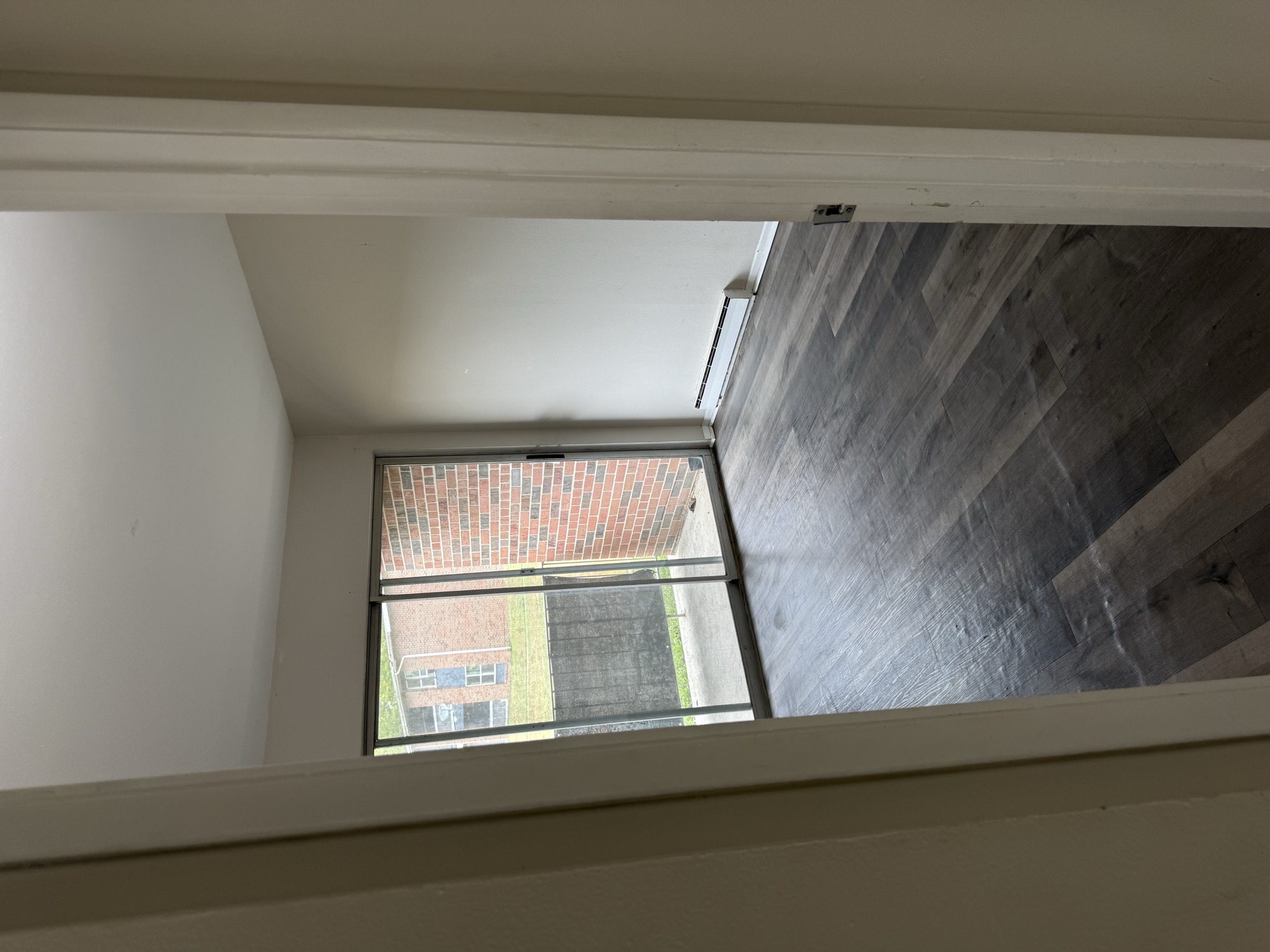 1 Bedroom at 305 N. Robinson Circle