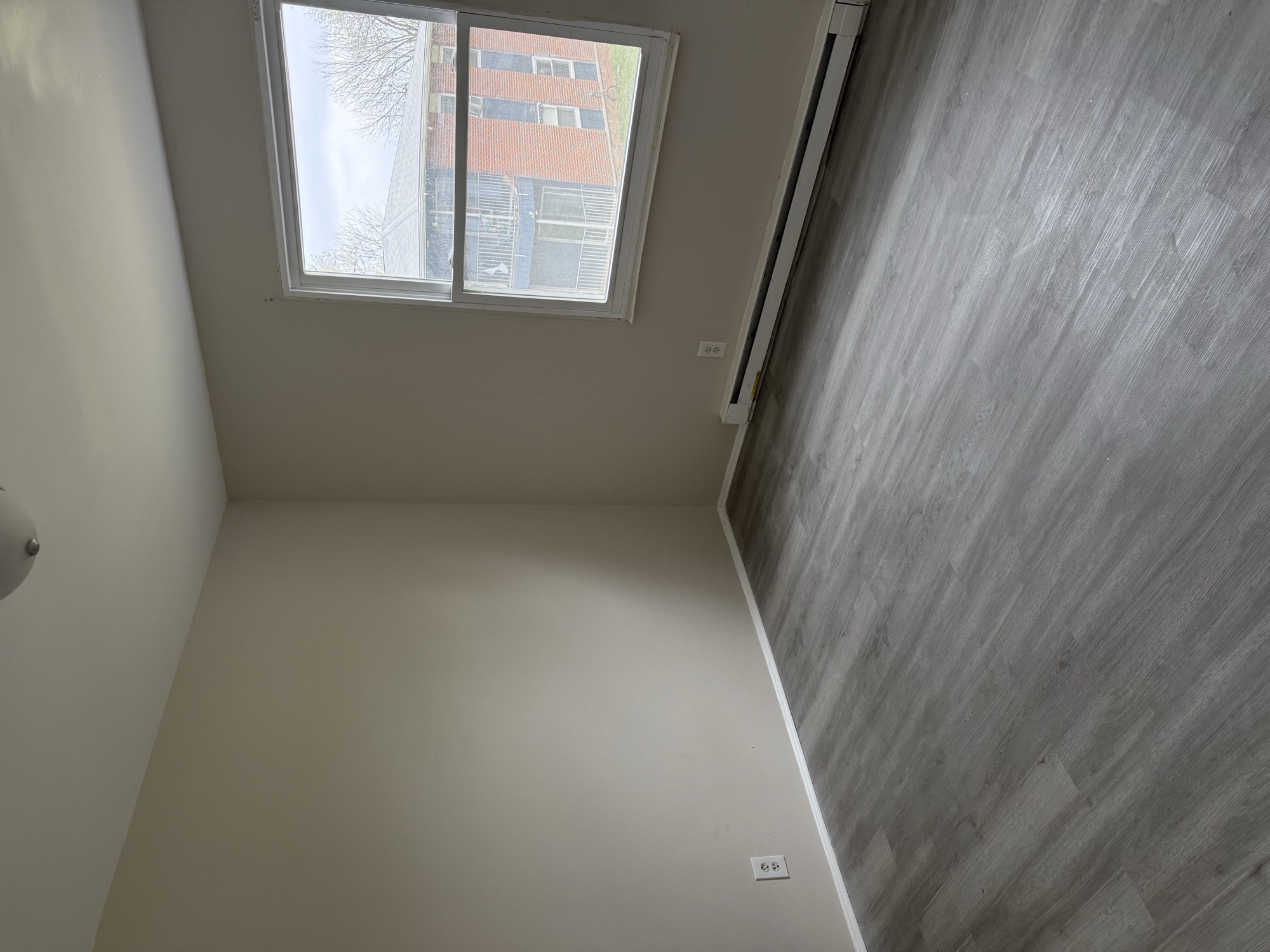 2 Bedroom at 305 N. Robinson Circle
