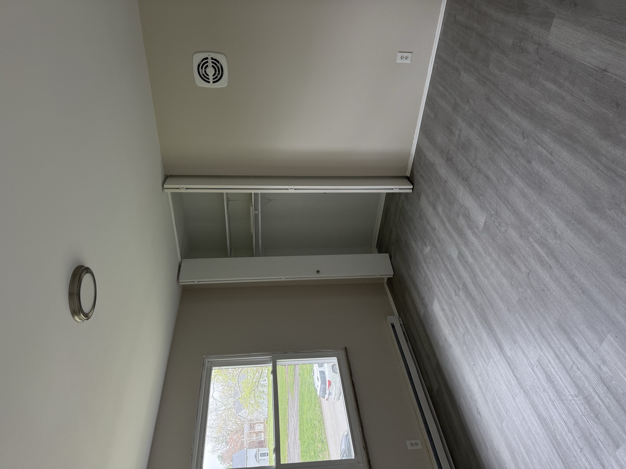 2 Bedroom at 305 N. Robinson Circle