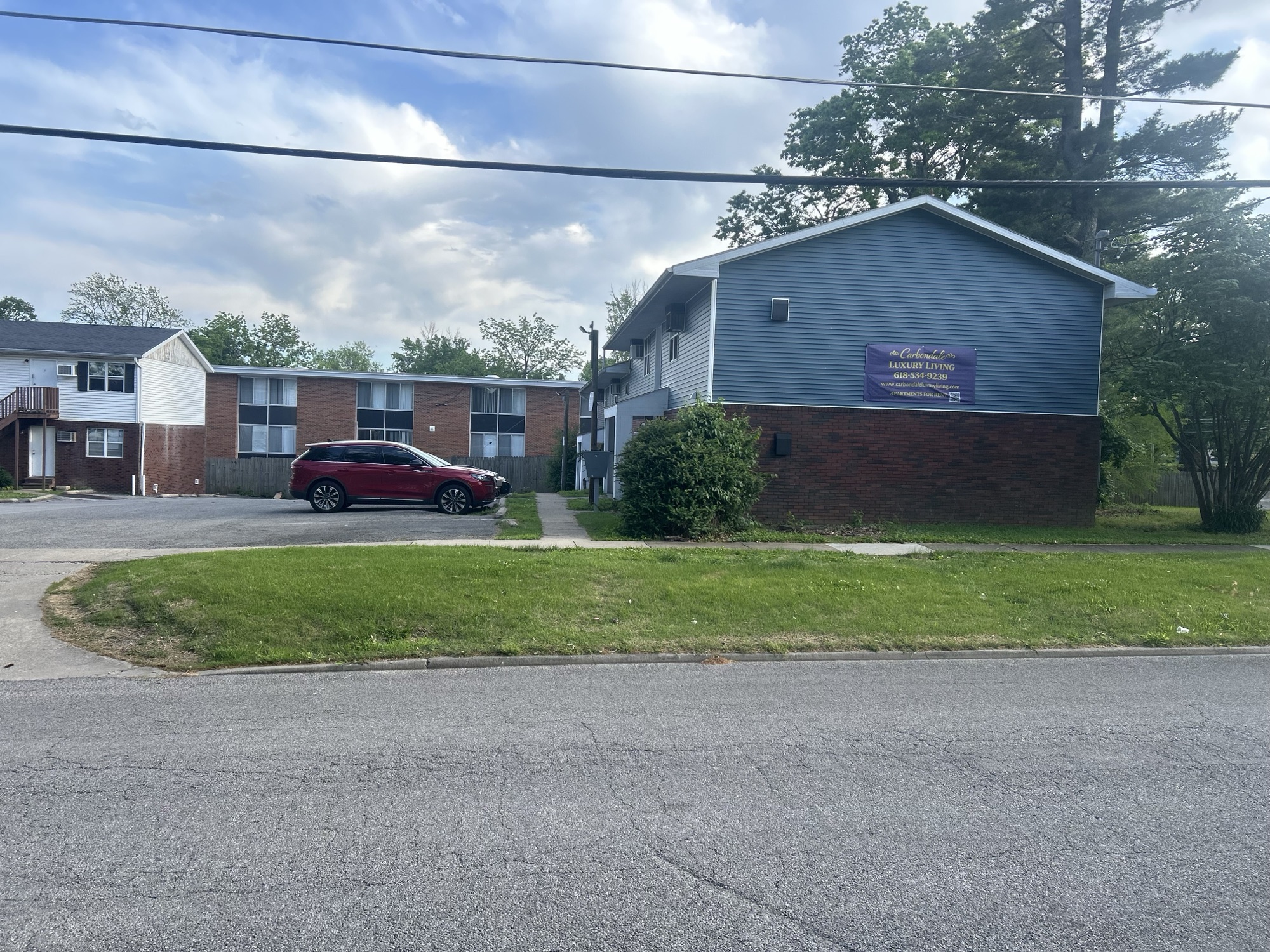 2 Bedroom at 605 & 609 W. College St