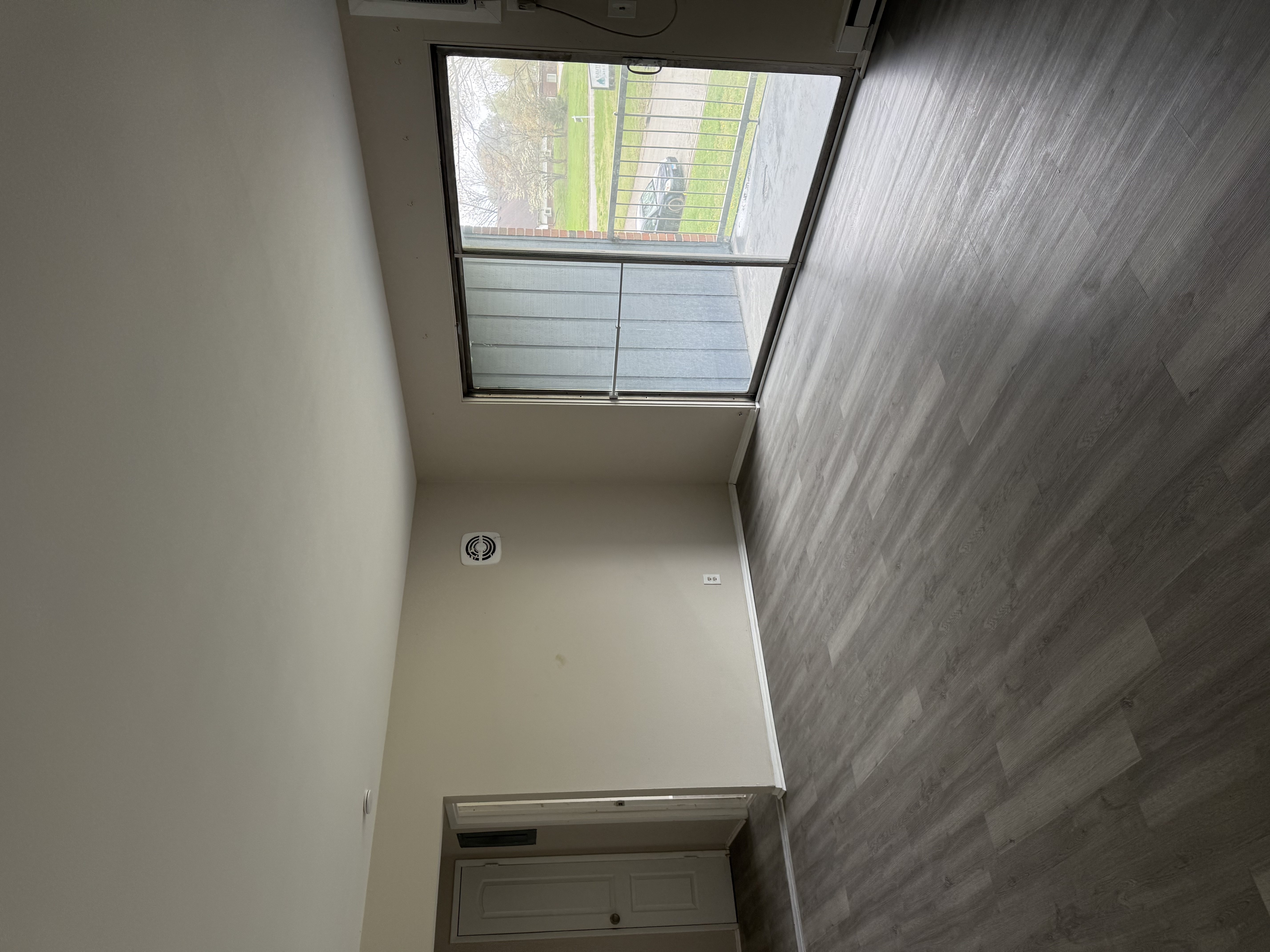 Entryway with natural light